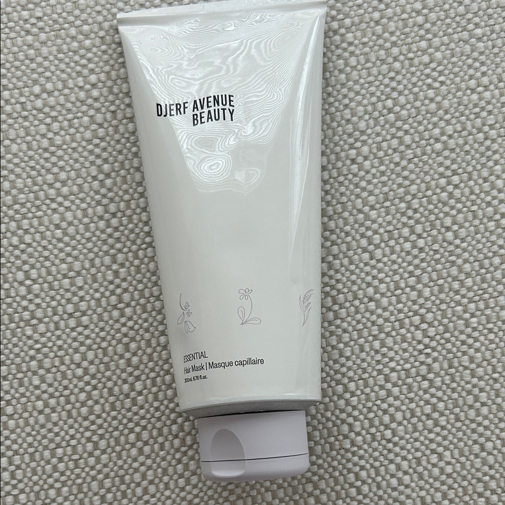 Djerf Avenue Essential Hair Mask